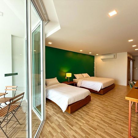 Plernpetch Hotel Surat Thani Exterior photo