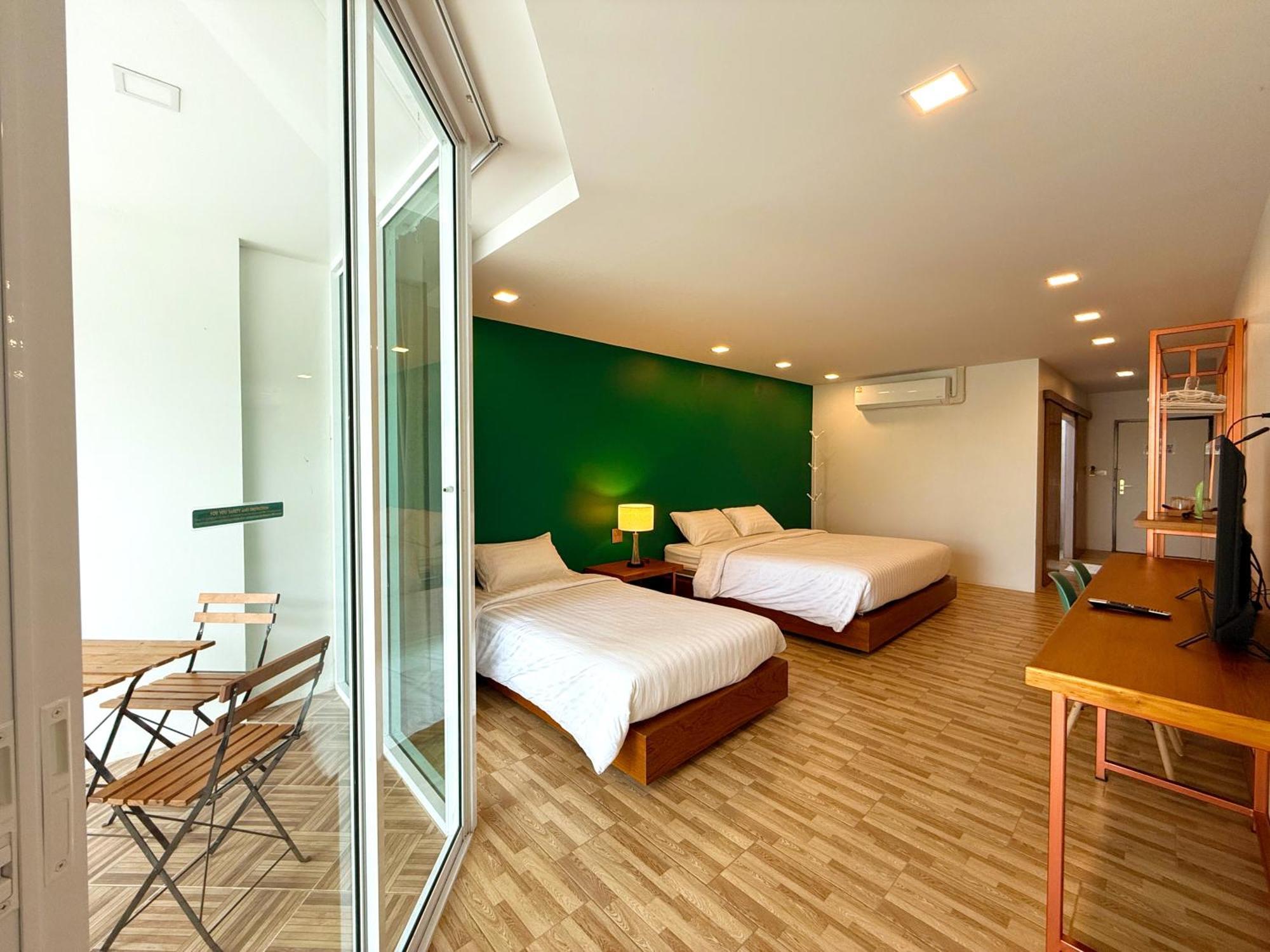 Plernpetch Hotel Surat Thani Exterior photo
